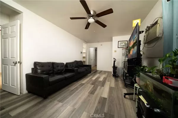 Ontario, CA 91762,108 S Vine Avenue
