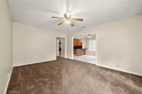 Lakewood, CA 90712,2837 Flangel St