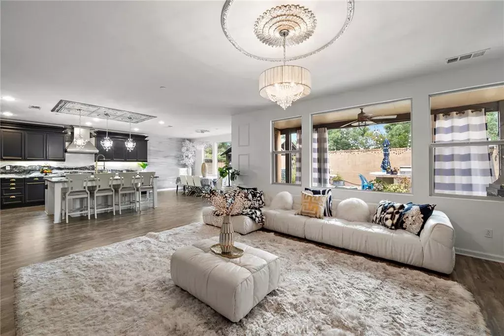 Ontario, CA 91762,5092 Kensington