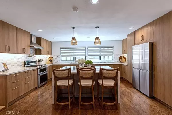 Redondo Beach, CA 90277,240 S Broadway #4