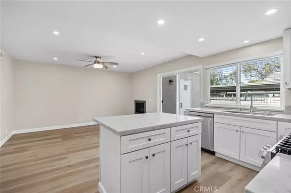 Lake Forest, CA 92630,21794 Lake Vista