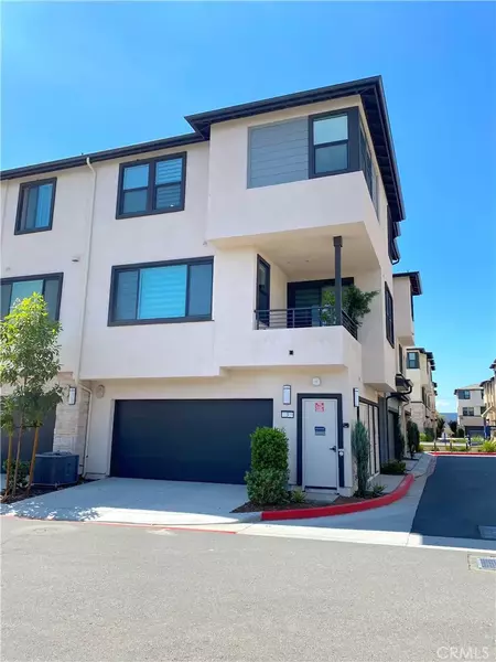 2943 West Lincoln Avenue, Anaheim, CA 92801