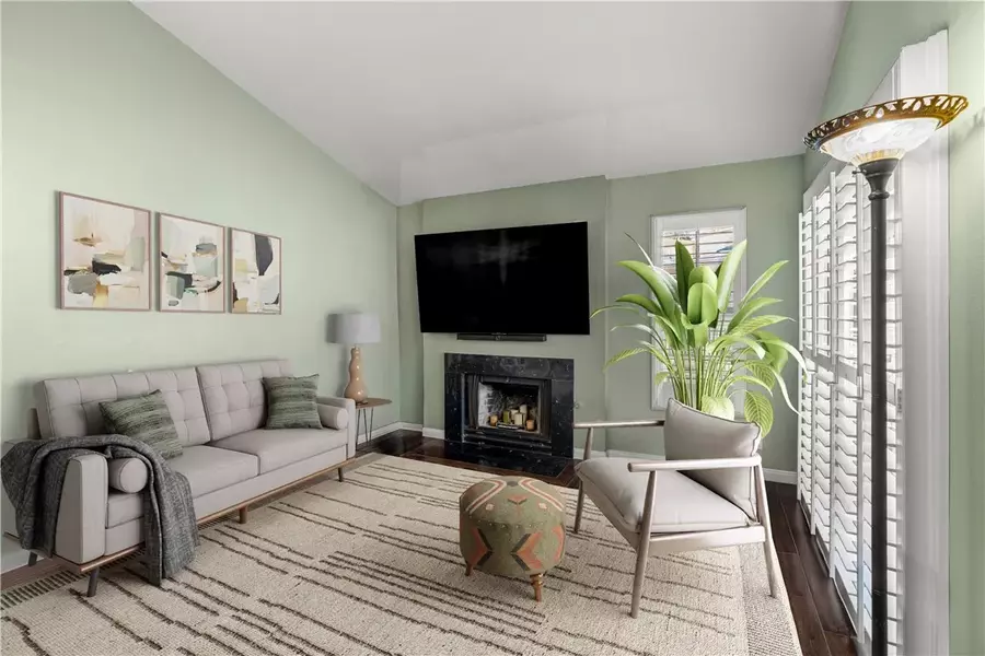 645 Chestnut Avenue #318, Long Beach, CA 90802