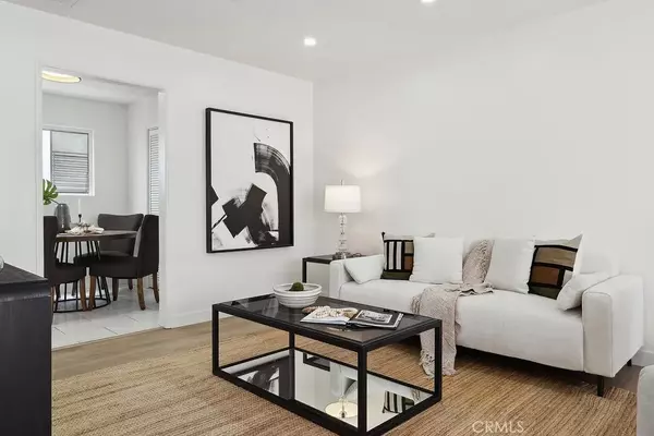 Van Nuys, CA 91401,6101 Fulton Avenue #8