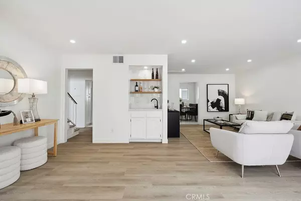 Van Nuys, CA 91401,6101 Fulton Avenue #8