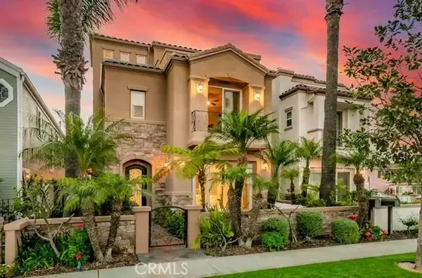 225 11th Street, Huntington Beach, CA 92648