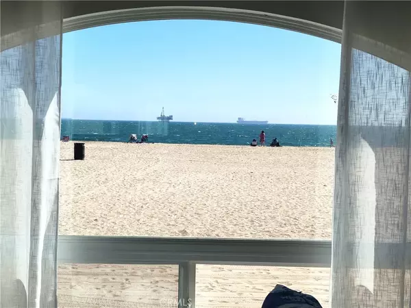 Seal Beach, CA 90740,1319 Seal Way