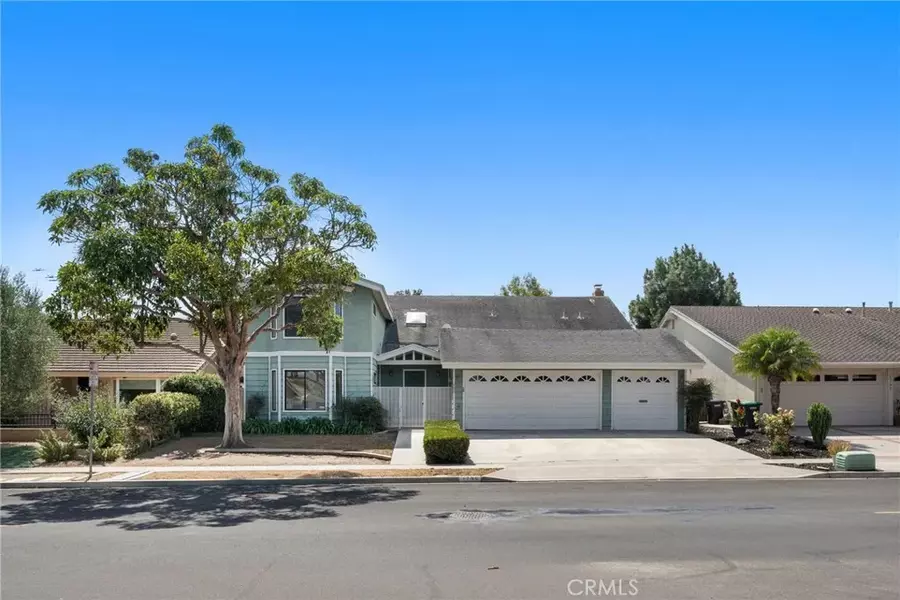 1795 Tanager Drive, Costa Mesa, CA 92626