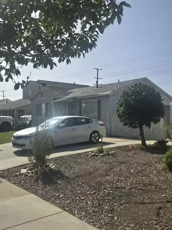 Azusa, CA 91702,417 N Vernon