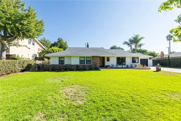 North Tustin, CA 92705,18812 Oak Ridge Drive