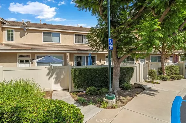 Anaheim Hills, CA 92808,839 South Yellowstone way