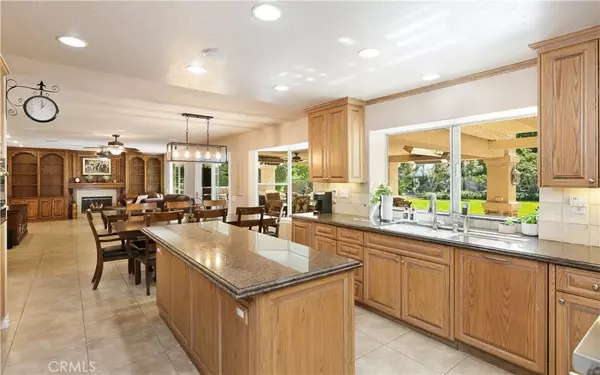 Yorba Linda, CA 92887,20770 paseo de la rambla