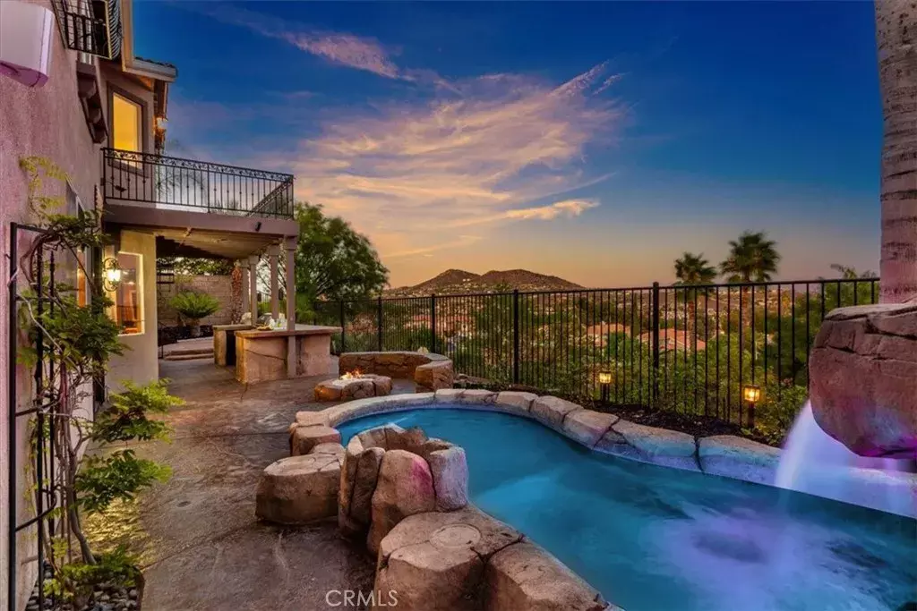 Corona, CA 92879,693 John Drive