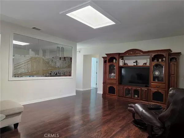 Anaheim, CA 92804,3333 W Keys