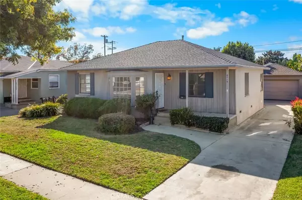 Lakewood, CA 90713,4715 Briercrest