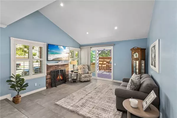 Anaheim Hills, CA 92807,6520 E Camino Vista #1