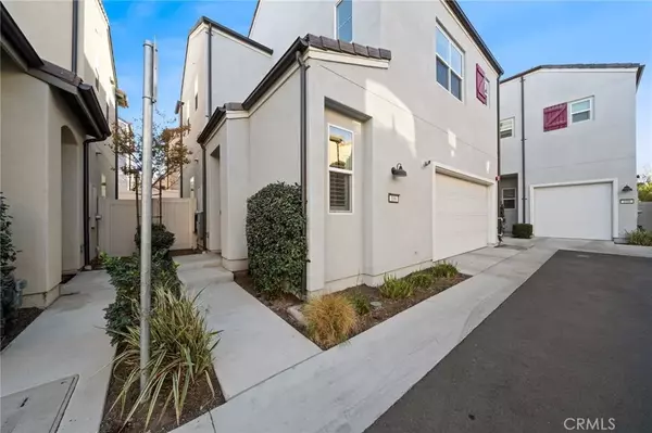 Corona, CA 92883,4166 Horvath #106