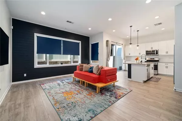 4166 Horvath #106, Corona, CA 92883