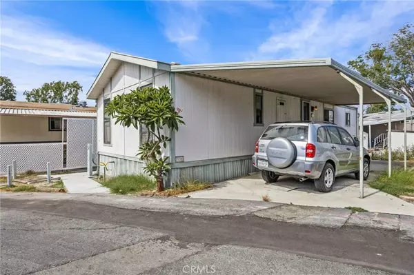 Huntington Beach, CA 92647,17261 GOTHARD #50