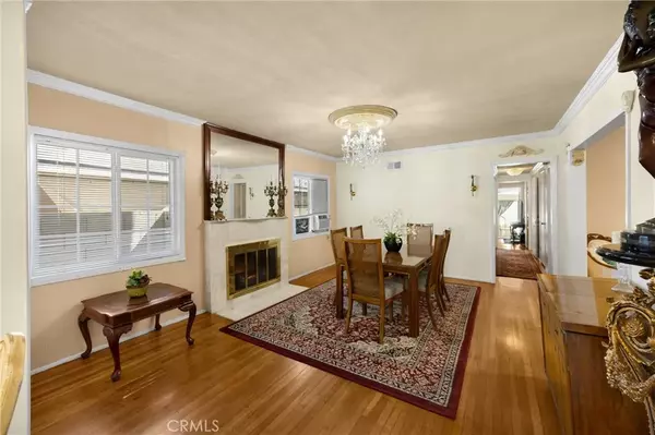 Santa Ana, CA 92701,412 E Camile Street