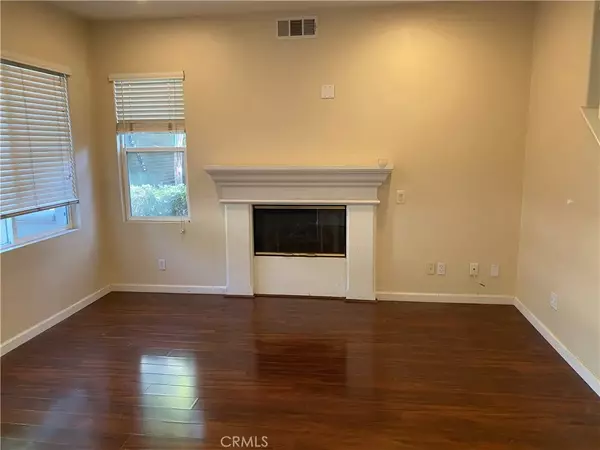 Irvine, CA 92602,9 Moonstone