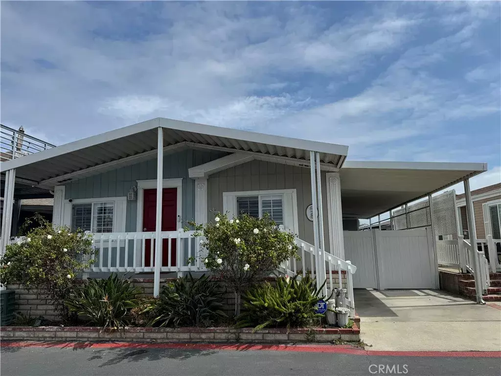 Huntington Beach, CA 92646,21851 Newland #58