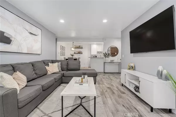 Santa Ana, CA 92707,1101 W Macarthur Boulevard #197