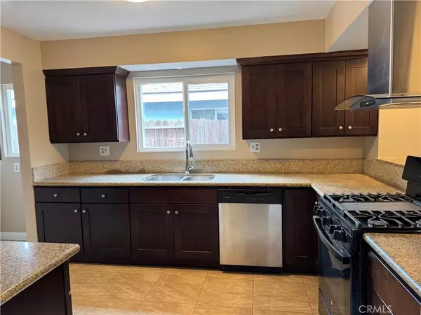 Anaheim, CA 92806,2443 E Westport Circle