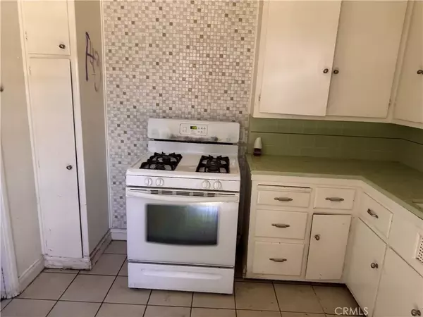 Long Beach, CA 90802,925 E Appleton Street #4