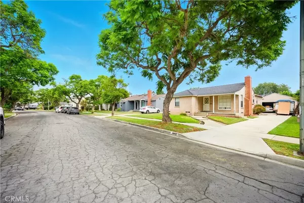 Long Beach, CA 90815,1840 Lave Avenue