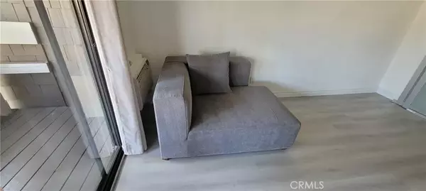 Irvine, CA 92620,276 Streamwood