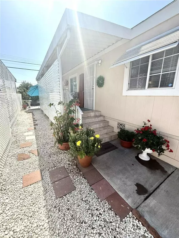 Westminster, CA 92683,14362 Bushard #38