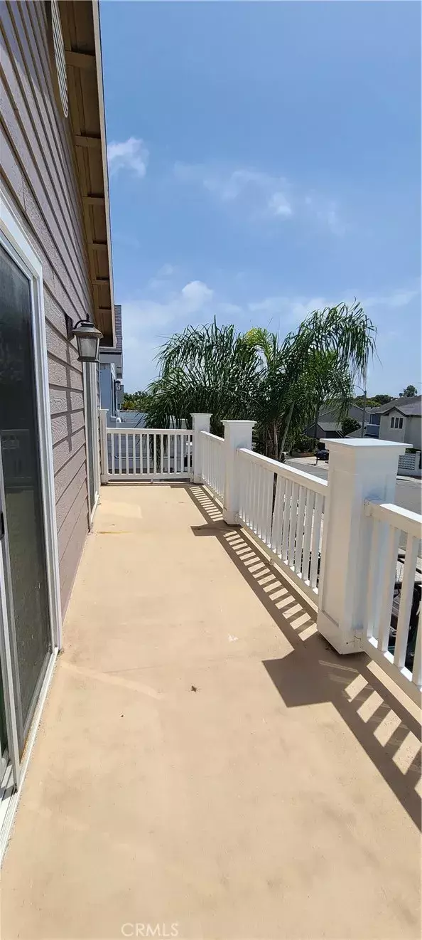 Huntington Beach, CA 92648,709 Oceanhill