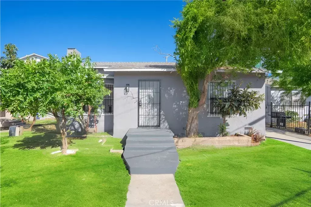 Los Angeles, CA 90059,11008 Willowbrook Avenue