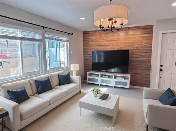 Pico Rivera, CA 90660,9900 Tagus #30