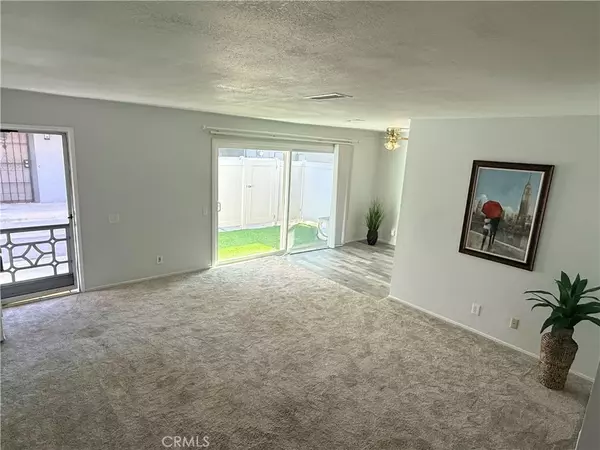 Yorba Linda, CA 92886,20453 Elm Hill #26