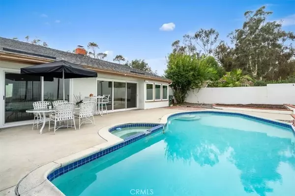 25121 Rivendell, Lake Forest, CA 92630