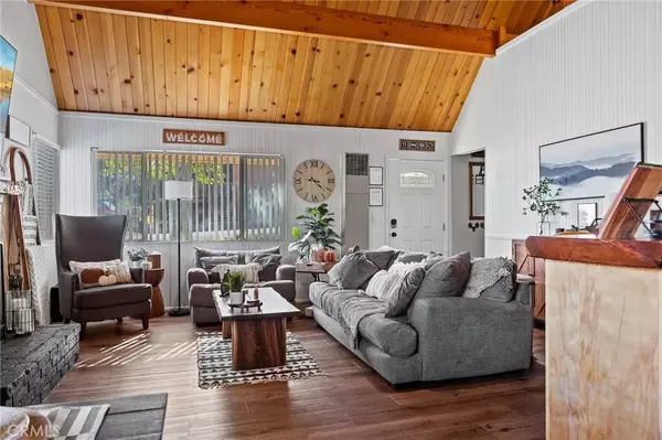 Big Bear, CA 92314,642 Villa Grove