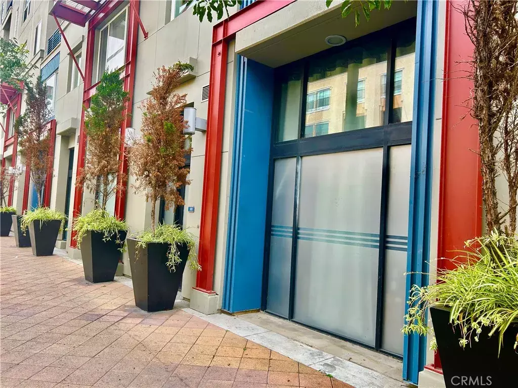 Long Beach, CA 90802,300 E 4th St. #101