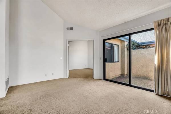 Montebello, CA 90640,320 N Montebello