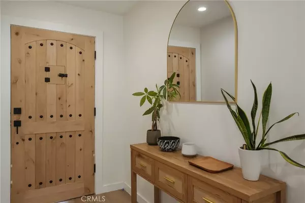 Los Angeles, CA 90039,2923 Acresite Street