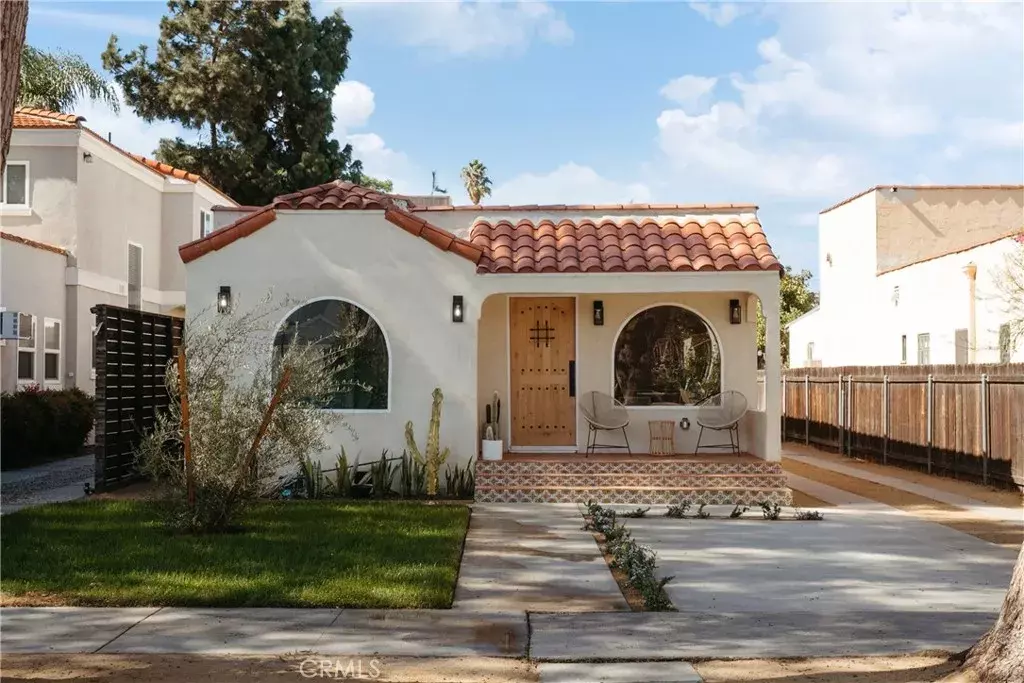 Los Angeles, CA 90039,2923 Acresite Street