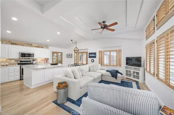 Newport Beach, CA 92660,113 Yorktown