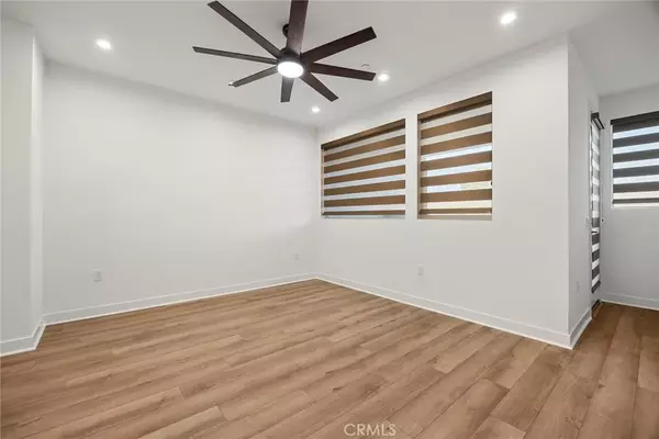 Santa Ana, CA 92701,653 S Lyon Street