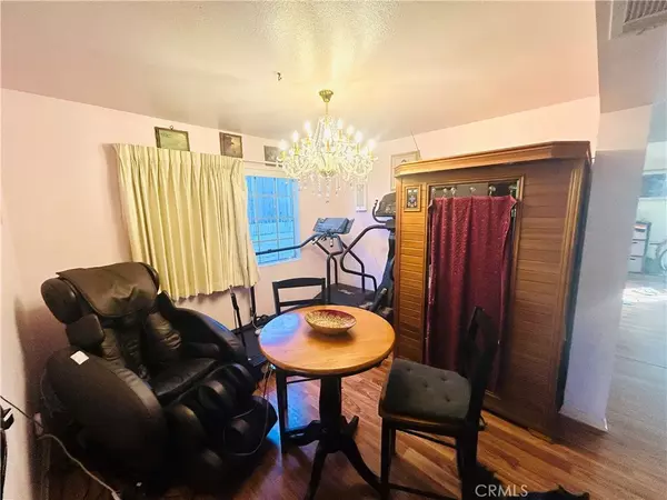 Harbor City, CA 90710,1673 251 St, Street