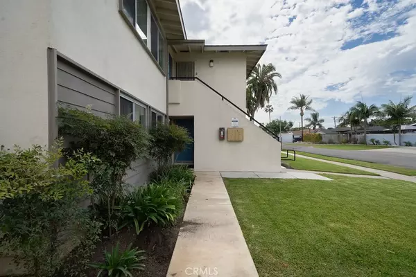 Costa Mesa, CA 92626,2976 Royal Palm Drive