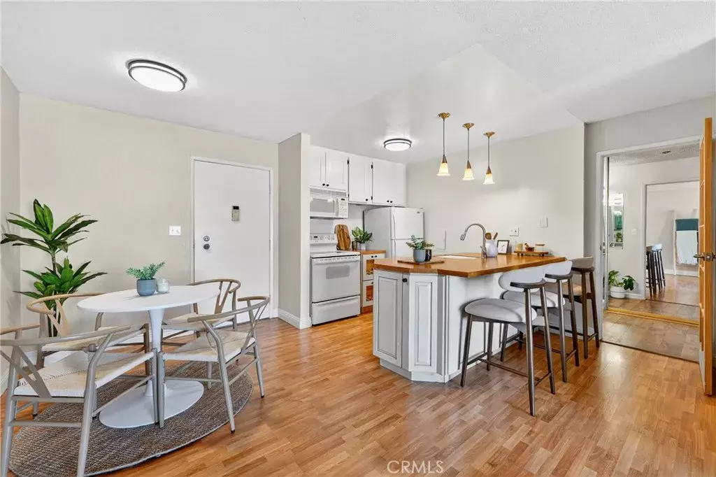 Long Beach, CA 90804,5585 E Pacific Coast Highway #161