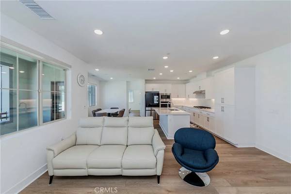 Cypress, CA 90630,6007 Clementine Lane #21