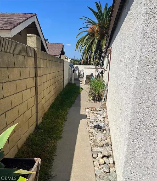 Anaheim, CA 92807,1712 N Glenview Avenue