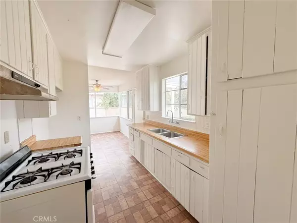 Anaheim, CA 92801,532 N Manor Street